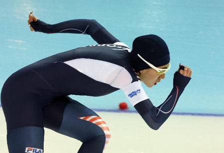 
	이상화 선수가 소치동계올림픽에서 500m 레이스를 펼치는 모습
