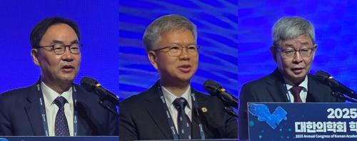 :Ƿ ,  ذ Ƿ Ͼ ʿ䡯 ѸҸ