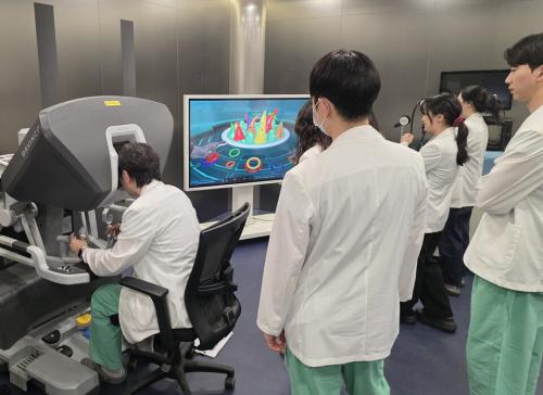 ����뺴�� �ܰ� ���ⱳ�����Ϳ��� �ܰ� �����ǰ� �κ� �ùķ����͸� Ȱ���� ���� ������ �ް� �ִ�.(��������=����뺴��)