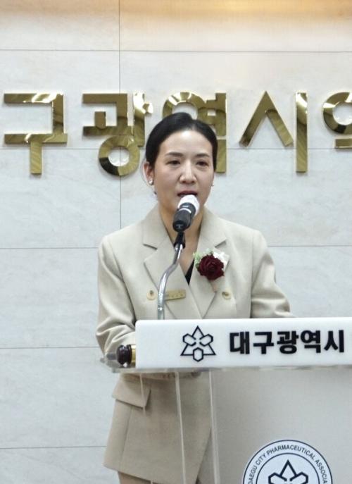 �λ縻�� �ϰ� �ִ� ������ �߱����ȸ��