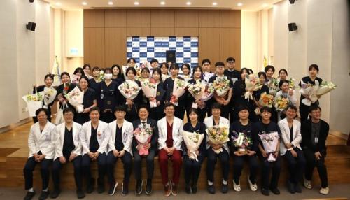 ����:�������׺���, �ű� �Ƿ��� �λ硤���� �Ӹ��� ����