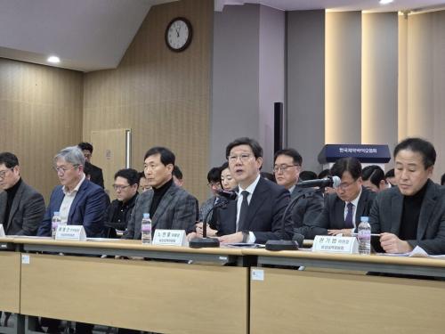 ��� ������ ���� �డ���� ���� ����å����ȸ�� 10�� ������̿���ȸ 4�� ���翡�� ��� ����ȸ���� �����ߴ�.