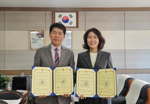 ���ʺ��� ��û�ϵ�������������û ������ �Ⱥ���, �ѵ��Ǿ�ڹ��� �繫���� �� �ѵ� �� ������.(��������=�ѵ�)