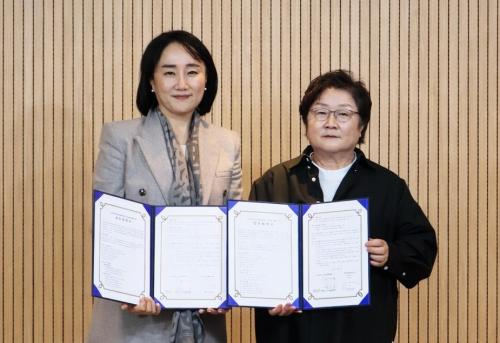 ���ʺ��� �迵�� ��ǥ, ����ȸ ������ �繫����(��������=�پߴ��ｺ�ɾ�)