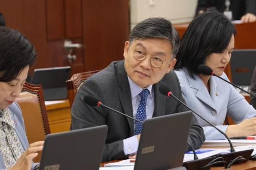 :  ִ 8866ð ࡤ  Ź 