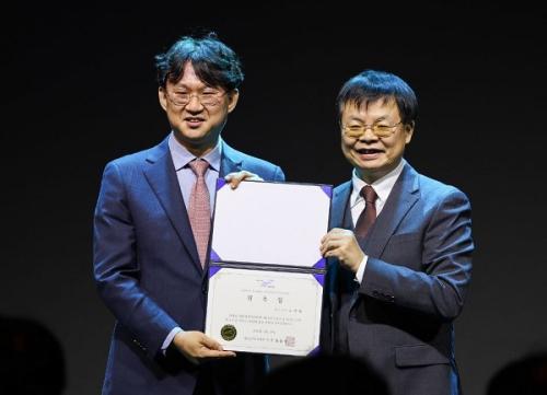 ������ �ɹ�ġ����ȸ���� ����� �ѹ��̻翡�� �������� �����ߴ�.