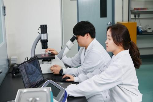 ���̸޵���� ���ӻ��� �ž������� ������ �ϰ� �ִ�.