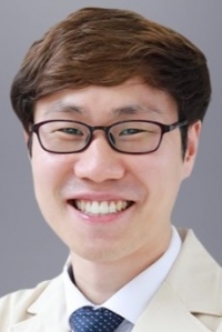 縯б Ｚ𺴿  ̷  [=Ｚ𺴿]<br>