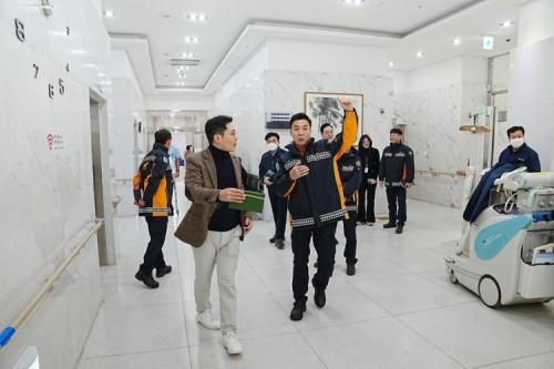 ���ּҹ漭 �����ڵ��� SRC��Ȱ���� ���θ� ���� �ѷ����� �ŵ��� ������ ȯ�ڵ��� ��� ���� ������ ȭ�� ���п� �ҹ� ������ ���� ���¸� ����� �����ϰ� �ִ�. [����=SRC��Ȱ����]