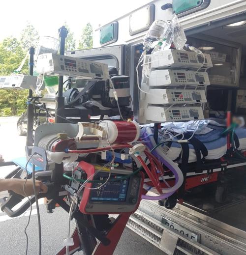 SMICU Ư���������� ž��� ��ũ��(ECMO) �̼� ���