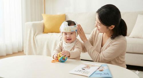 ���� �λ��� ����� ���� 300������ ���ϴ� ������ ���� ����� �����ϰ� �ִ� �Ʊ��� ���. (������ ����� ���ظ� ���� ���� ������ AI �̹���)