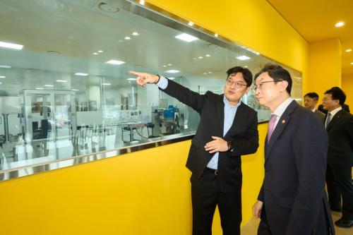 ������� �̽��� ������(����)�� �̾�� ���������忡�� ���� ����Ʈ ������ ���� ������ �����ϰ� �ִ�.&nbsp;������� ���� ����Ʈ ������ �̸���&nbsp;������ �Ұ����� �������� �� ������ �ڵ�ȭ�Ǿ� �۷ι� ���� ������� �䱸�ϴ� ������ ���Ἲ(Data Integrity)&nbsp;������ �����ϰ� �ִ�.<br>