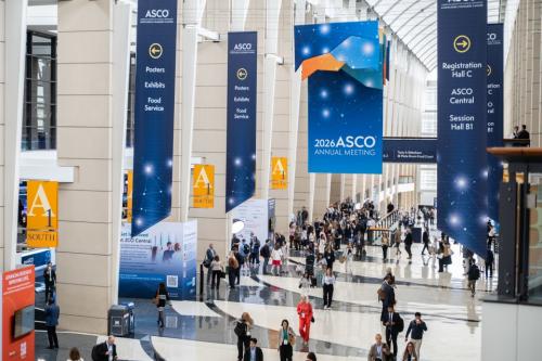 2026 ASCO �����м���ȸ�� ���� �̱� ��ī�� ���ڹ� �÷��̽�(McCormick Place) ����. �̹� ��ȸ�� ��RAS ǥ���׾����� ���ɼ��� Ȯ���� �ڸ�����. (����=�̱��ӻ�������ȸ)