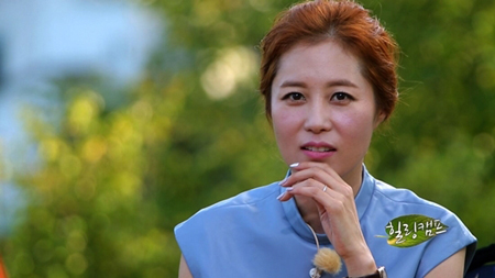 배우 문소리가 SBS '힐링캠프'에 출연해 자신의 산후우울증을 털어놓는 장면