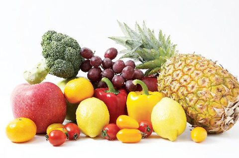 과일과 채소가 놓여 있는 모습