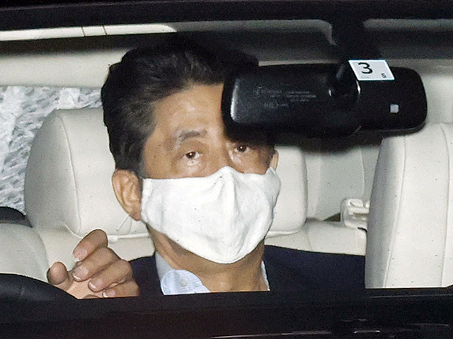 日本の安倍晋三首相…嘔吐中に病気の疑い