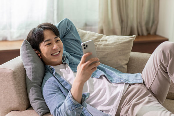 긴~ 연휴, 드라마 정주행하려거든… ‘이 자세’만은 피하자