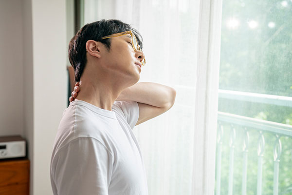 거북목 환자가 이렇게 많아? 제발 스트레칭합시다 [헬스캘린더]