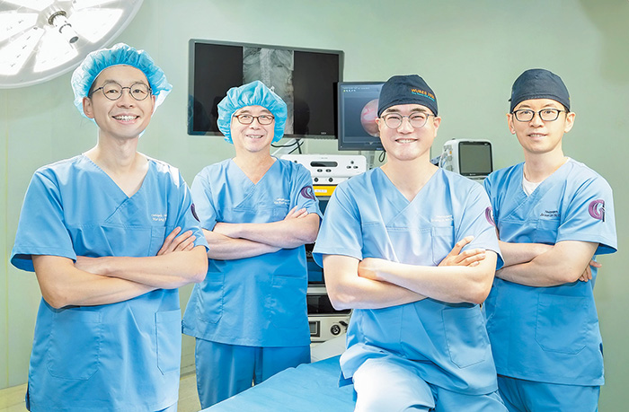 늘어나는 고령 척추관협착증 환자… 회복 빠른 '내시경 수술'로 안전하게 치료