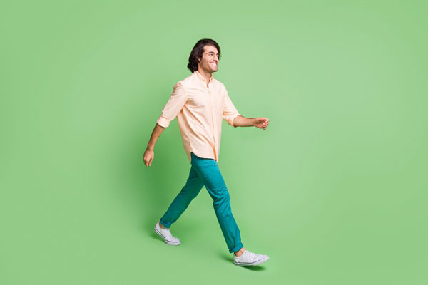 남성, 왜소해도 ‘당당하게’ 걸어야 하는 이유