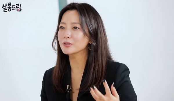 49세 김희선, 다이어트 비법? “급할 때 ‘이 방법’으로 뺀다”