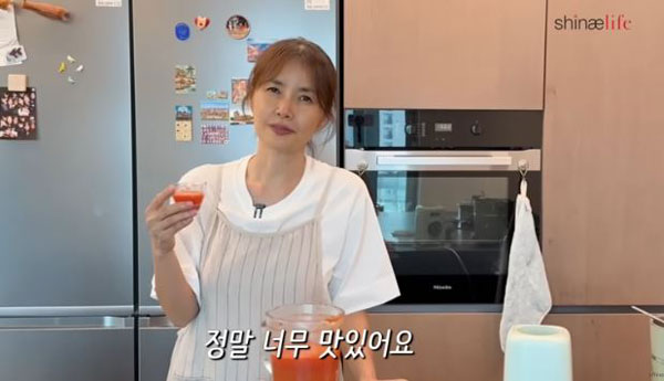 신애라, “아침에 ‘이것’ 한 잔씩 마셔”… 살 빠지고 혈당도 잡는다?