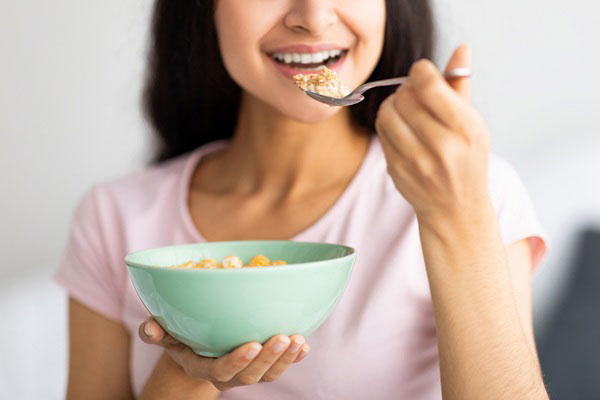 腸 건강 망치는 ‘아침 습관’ 4가지… “흔히 하는 실수”