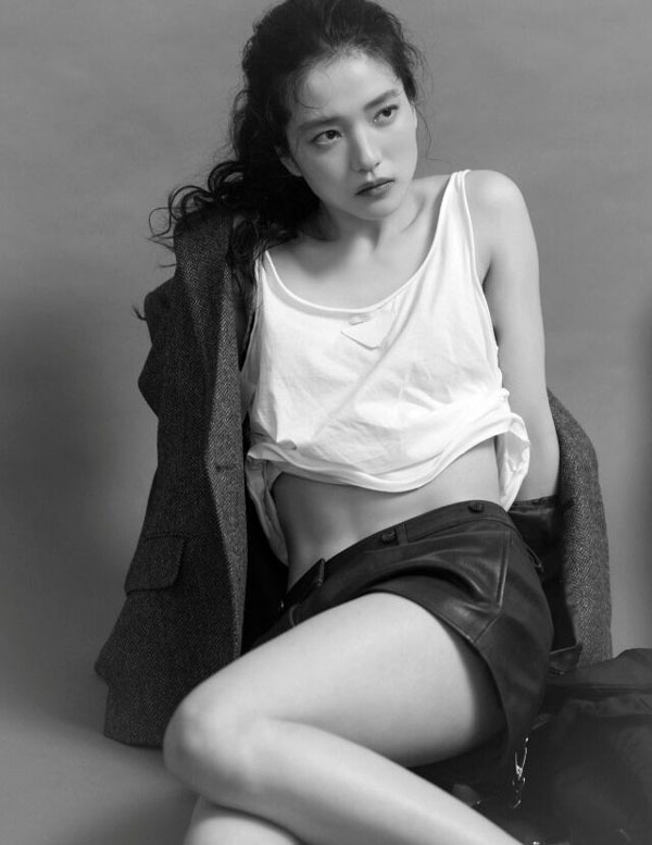 ‘11자 복근’ 김태리, 무슨 운동하길래?