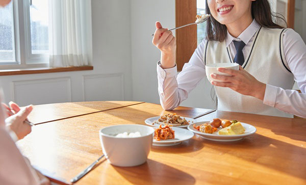 “아침 먹어야 머리 돌아가” 과학적 근거 있는 말일까?