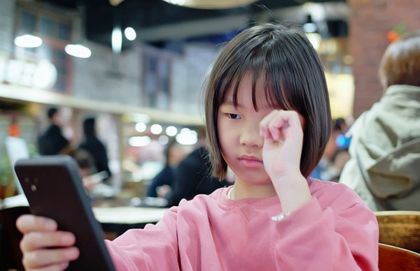 시력 안 좋은 우리 아이, 그냥 놔두면 어떤 일 생길까?