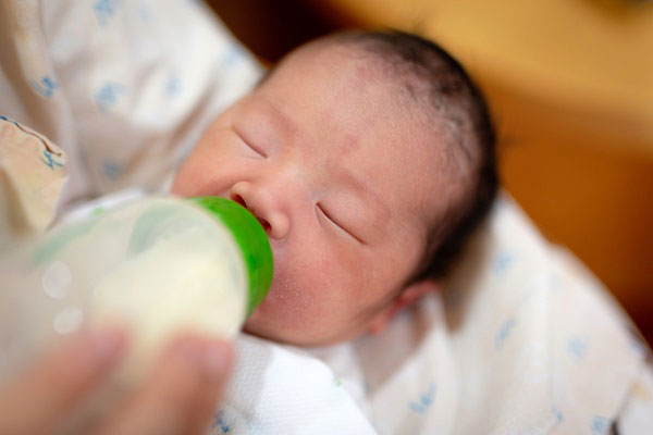 “손해 감수하며 만든다”… 희귀질환 환아용 ‘특수 분유’ 제조사 이야기