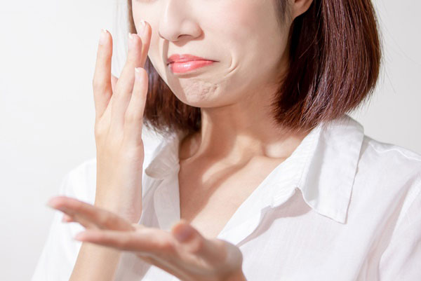 파도 파도 계속 나오는 코딱지… 파지 말고 ‘이것’ 바르자