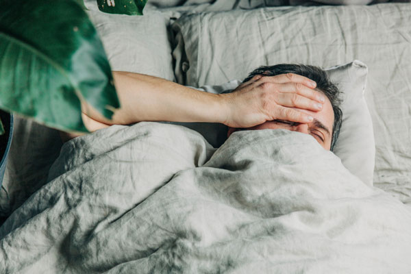 자면서 땀 많이 흘리는 사람, 癌 때문?