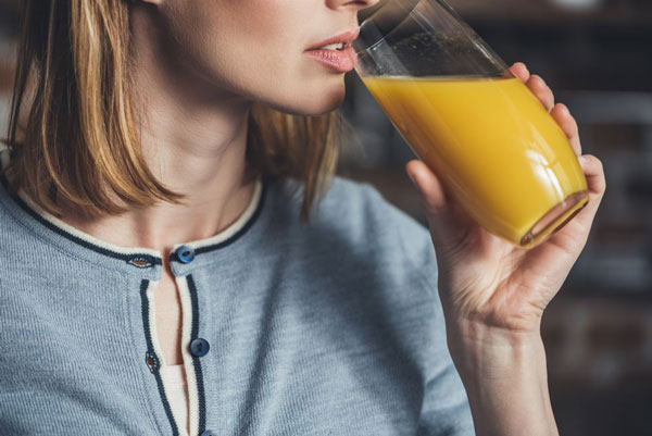 매일 ‘이 주스’ 마셨더니, 두 달 후 생긴 놀라운 변화… 혈압 조절되고 염증 완화도