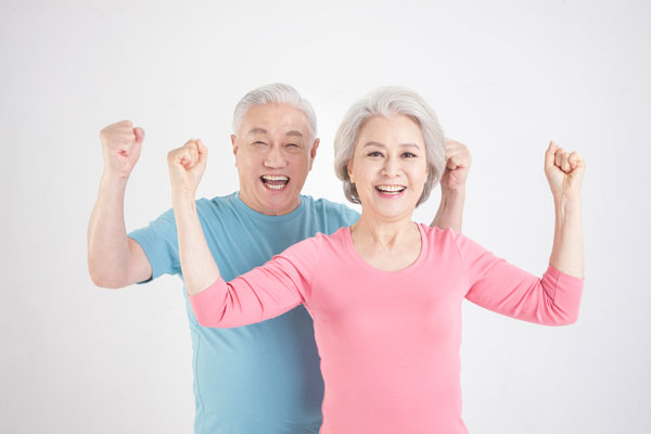 다른 사람 돌봄 없이도 잘 사는 노인들, ‘이것’ 꾸준히 탔다