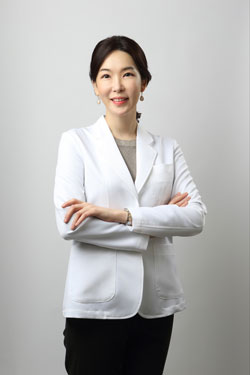 [의학칼럼] 겨울철 스마일 수술 계획 시 고려할 사항은?