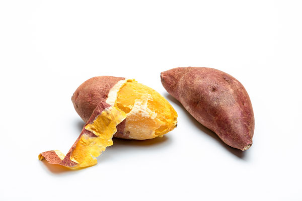 고구마 찔 때, 껍질 미리 벗길까? 말까?