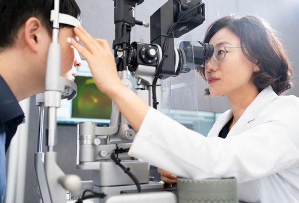 [의학칼럼] 포도막염, 반복 재발할수록 시력 손상 위험 커져