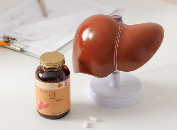 연말 술자리, 간 걱정된다면… 영양제는 음주 전? 후?