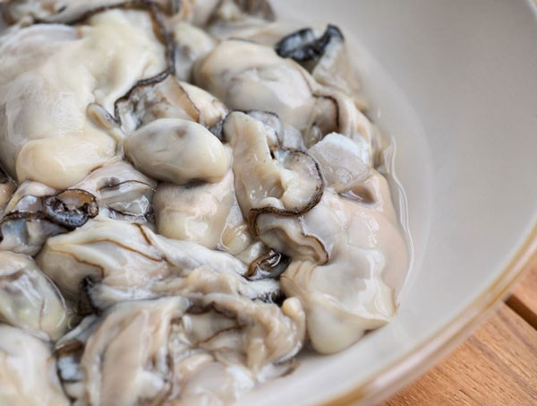 “시어머니가 18개월 아기에게 생굴 먹였다”… 문제없나?