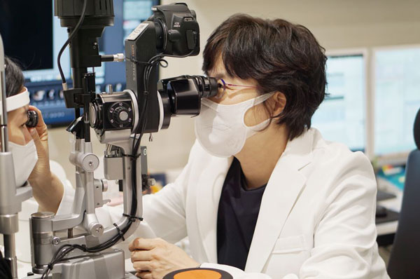 [의학칼럼] 백내장, 방치할수록 시력 손상 위험 커져… 조기 진단이 예후 좌우