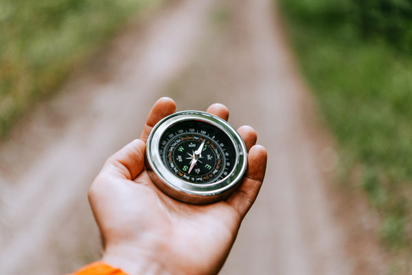다들 전진하는데, ‘내 삶의 나침반’만 유독 흔들린다면