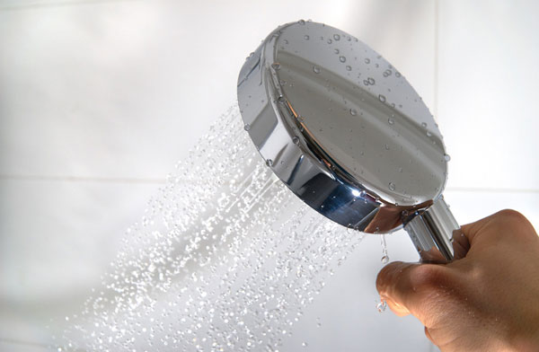 요실금 생긴 것 같은데… 샤워 중 했던 ‘이 행동’이 원인?!