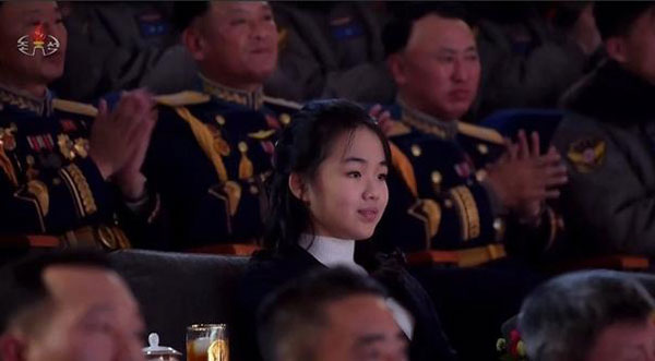 확 달라진 김주애… 눈에 ‘이 수술’ 의혹도?