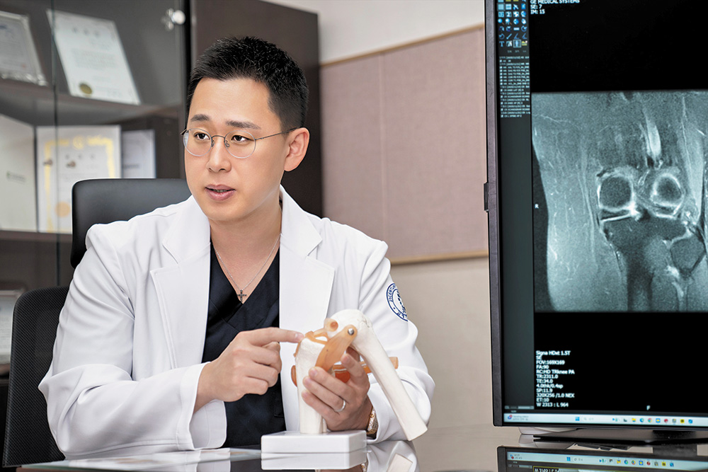 "무릎 관절염 환자 급증… 연골 건강 지키는 '줄기세포 치료' 주목"