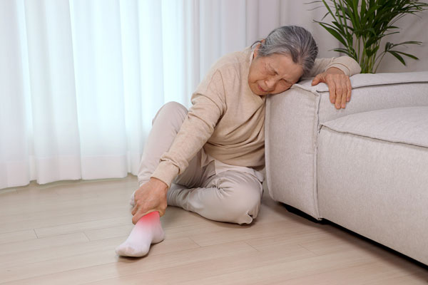 낙상 사고 ‘의외의’ 원인… 매일 먹는 ‘이 약’ 탓?