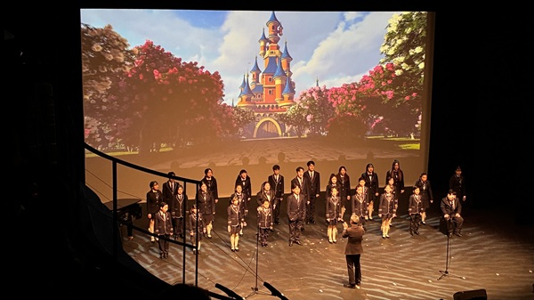 �ܿ����� �뷡�ϴ� ���