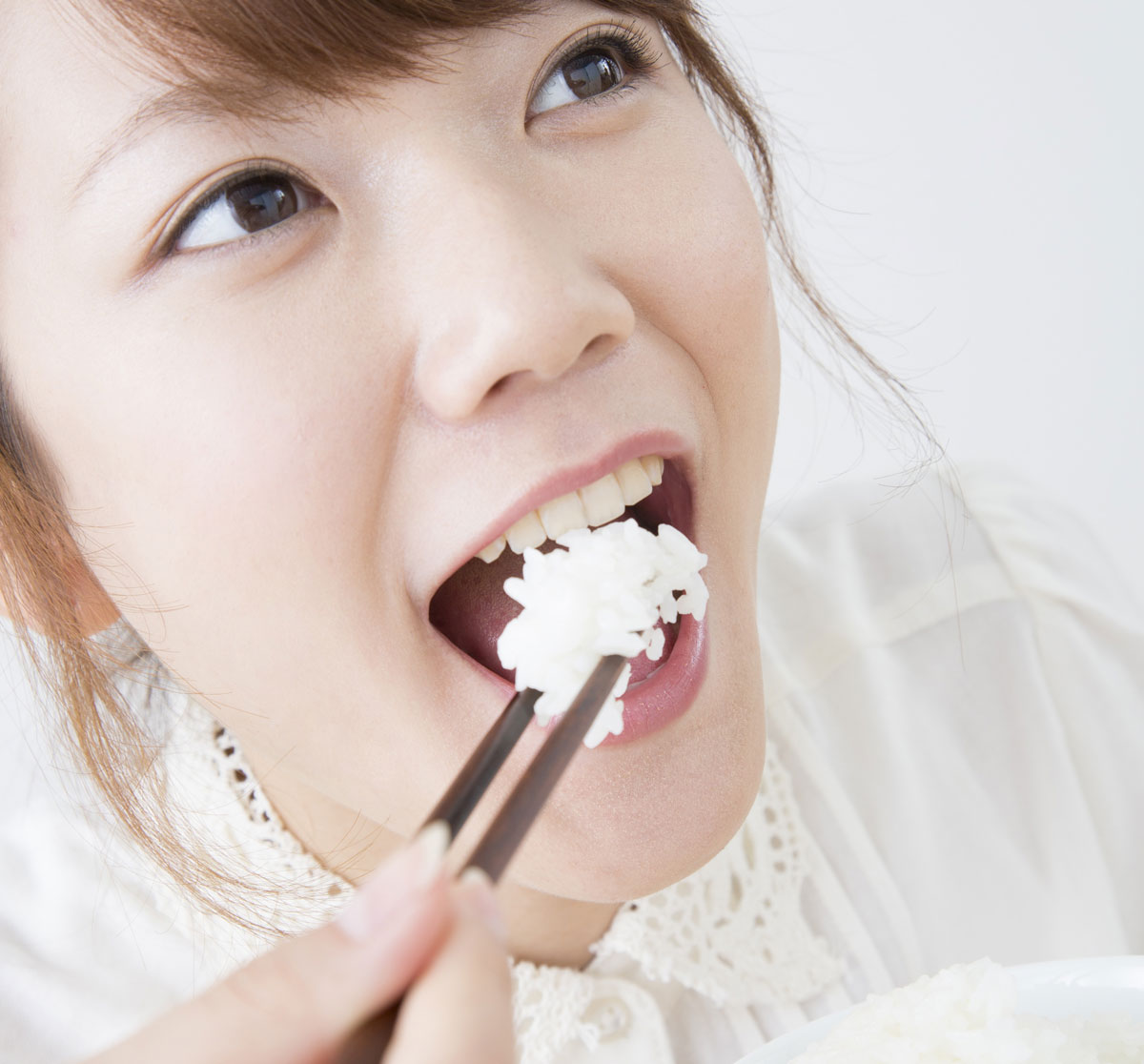 밥 많이 먹는 20대, 적게 먹는 20대… 누가 더 건강할까?