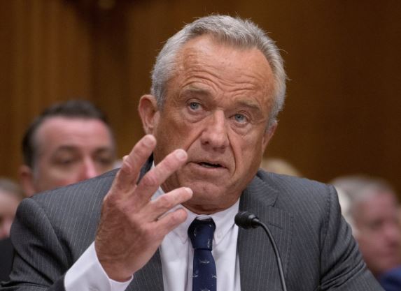 "단백질 전쟁 끝났다"는 美 보건장관… 전문가들은 "애초에 그런 전쟁 없어" 황당