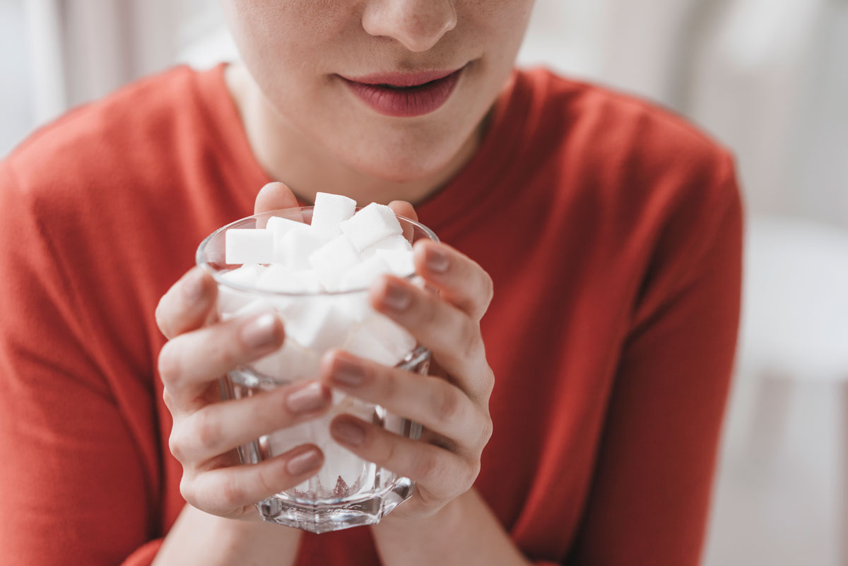 '푸석한 피부' 고민일 때 덜 먹어야 하는 3가지, 뭘까?